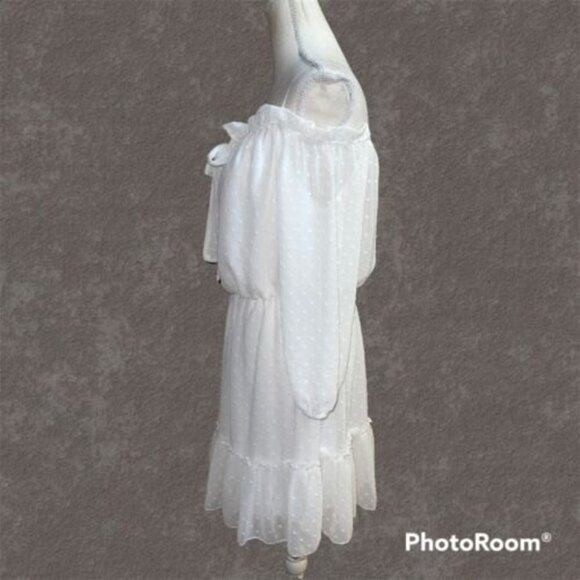 NWT- Blush White Off Shoulder, Long Sleeve Dress Size Medium - Picture 2 of 7